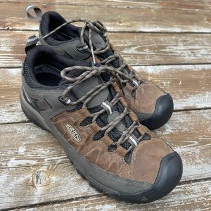 Keen waterproof hiking shoes